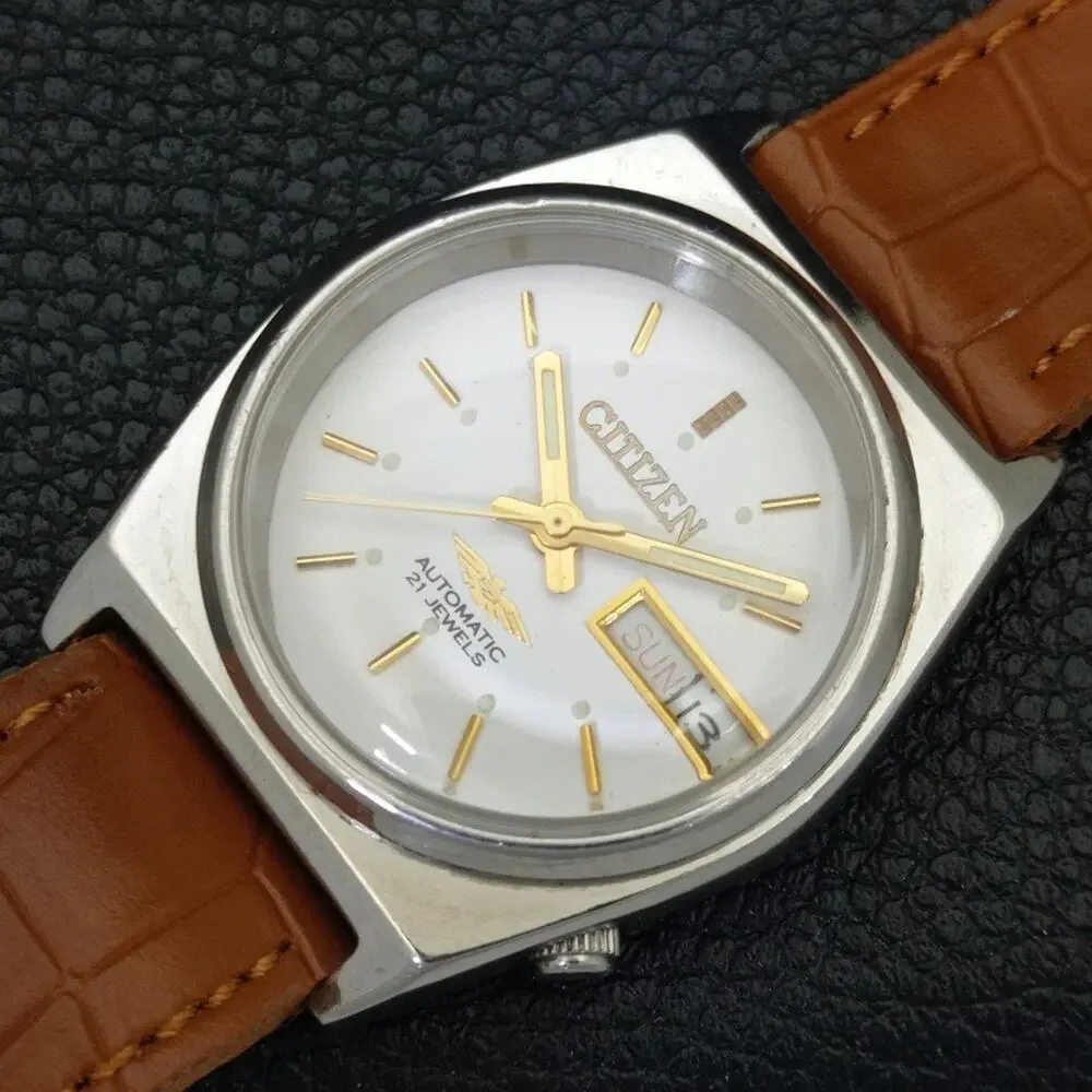 Vintage 1993 Citizen Automatic Mens Silver Watch W/daydate & Gold accents